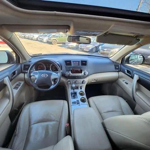 2012 Toyota Highlander SE V6