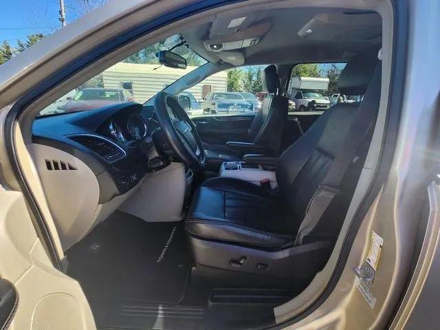 2015 Chrysler Town & Country Touring