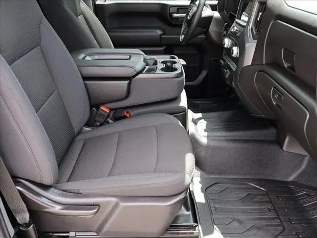 2025 GMC Sierra 2500HD 4WD Regular Cab Long Bed Pro