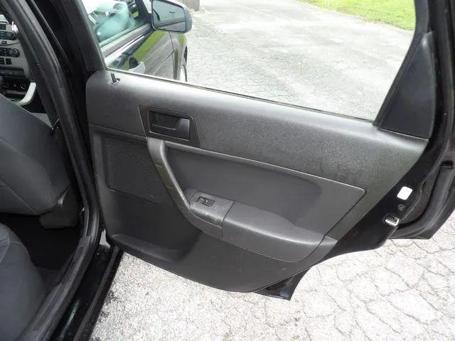 2010 Ford Focus SE