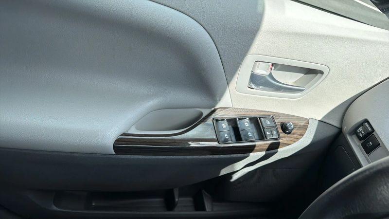 2018 Toyota Sienna XLE 7 Passenger