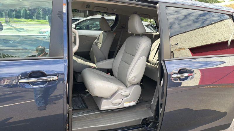 2018 Toyota Sienna XLE 7 Passenger