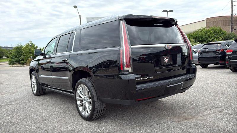 2017 Cadillac Escalade ESV Premium Luxury