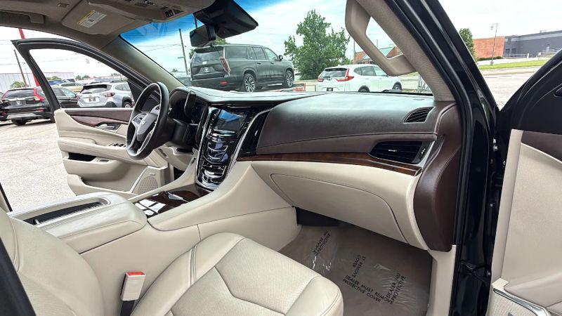 2017 Cadillac Escalade ESV Premium Luxury