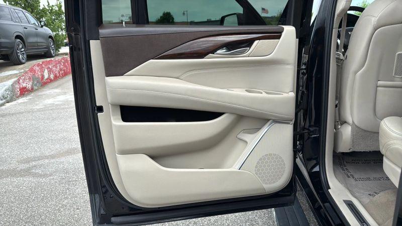 2017 Cadillac Escalade ESV Premium Luxury