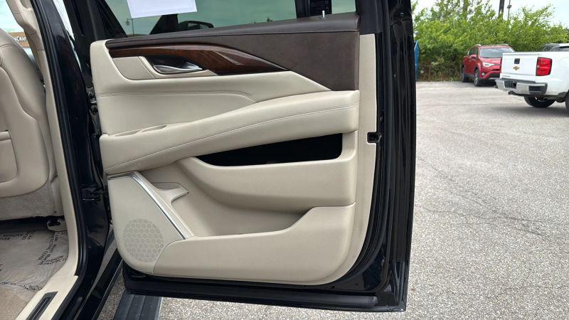 2017 Cadillac Escalade ESV Premium Luxury
