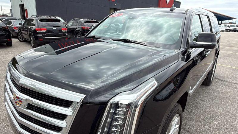 2017 Cadillac Escalade ESV Premium Luxury