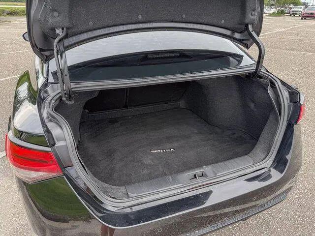 2022 Nissan Sentra SV Xtronic CVT