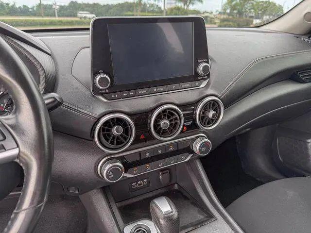 2022 Nissan Sentra SV Xtronic CVT