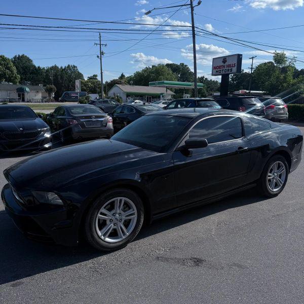 2014 Ford Mustang V6