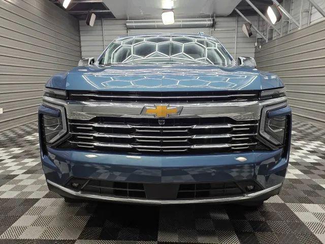 2025 Chevrolet Suburban 4WD Premier