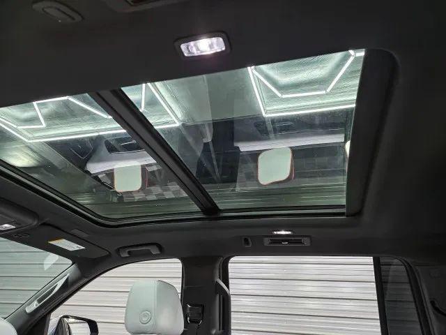 2025 Chevrolet Suburban 4WD Premier
