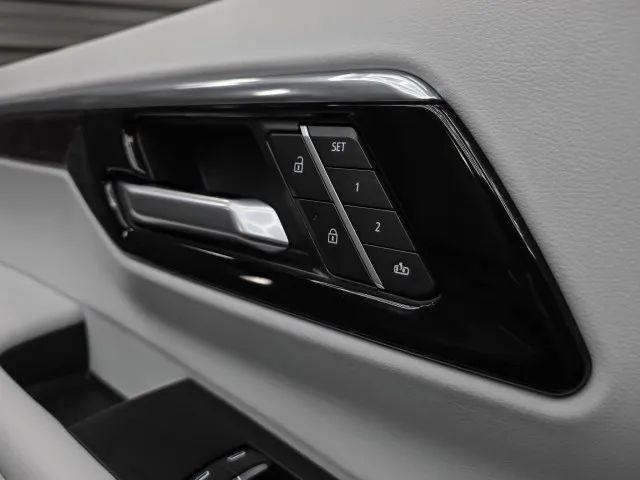 2025 Chevrolet Suburban 4WD Premier