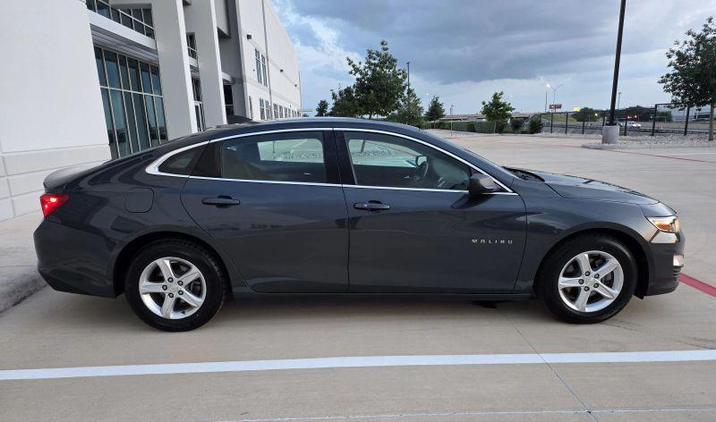 2021 Chevrolet Malibu FWD 1FL