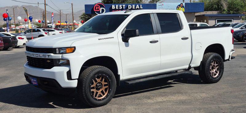 2022 Chevrolet Silverado 1500 2WD Crew Cab Short Bed Custom
