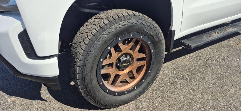 2022 Chevrolet Silverado 1500 2WD Crew Cab Short Bed Custom