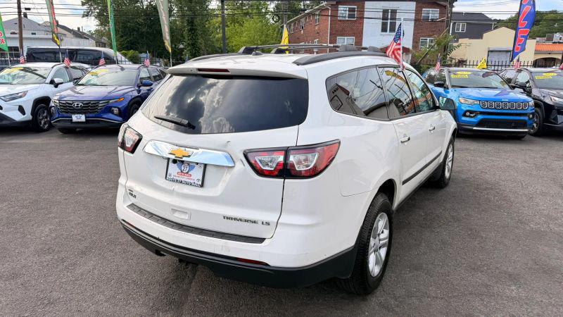 2013 Chevrolet Traverse LS