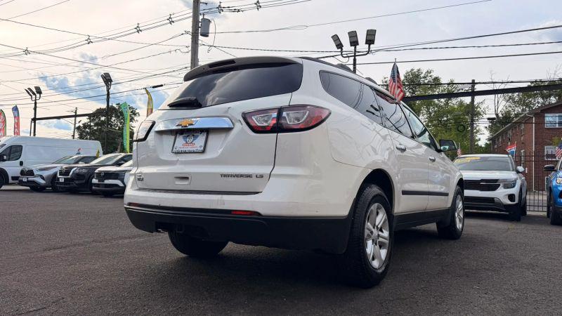 2013 Chevrolet Traverse LS