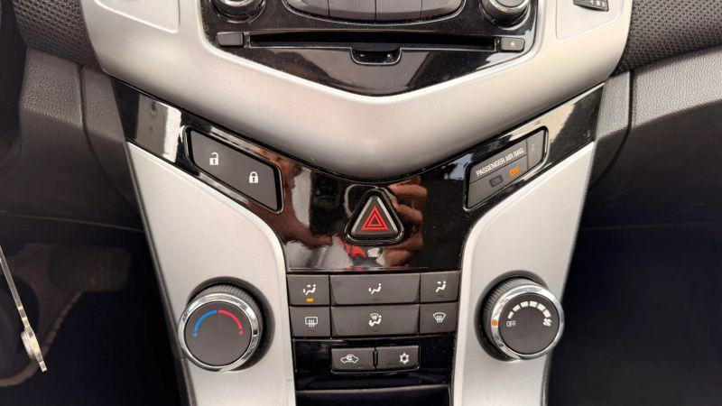 2013 Chevrolet Cruze 1LT Auto