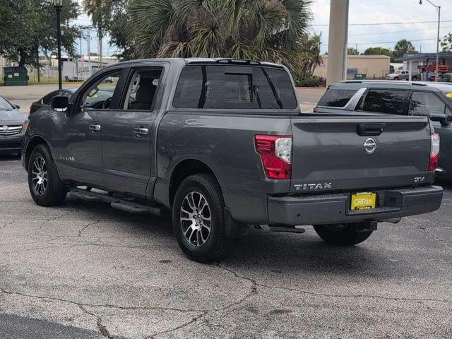 2021 Nissan Titan Crew Cab SV 4x2