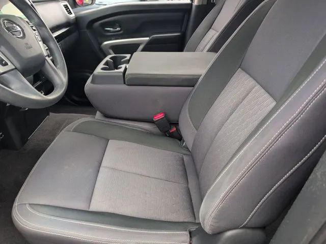 2021 Nissan Titan Crew Cab SV 4x2