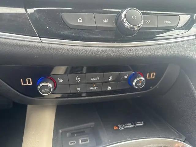 2023 Buick Enclave Essence FWD