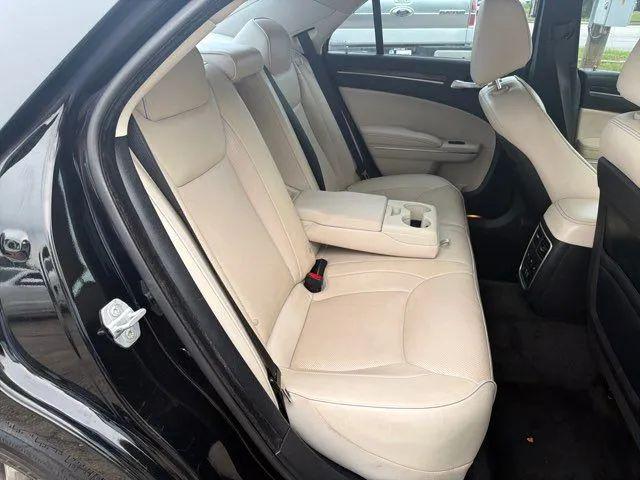 2015 Chrysler 300 300C