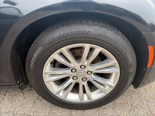 2015 Chrysler 300 300C