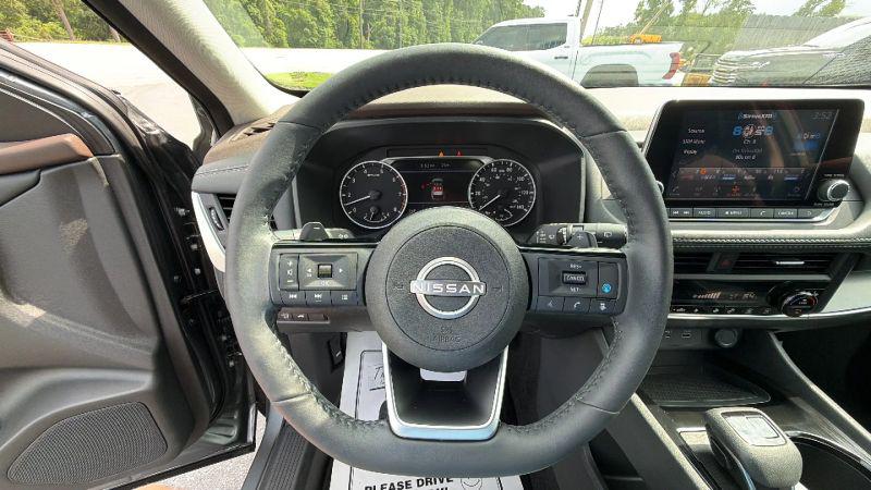 2023 Nissan Rogue SV FWD