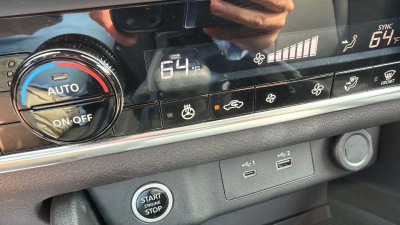 2023 Nissan Rogue SV FWD