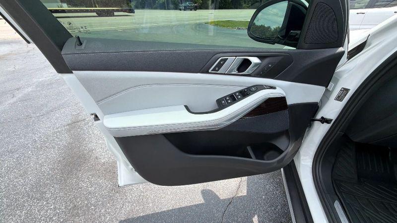 2023 BMW X5 sDrive40i