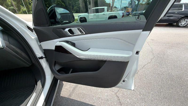 2023 BMW X5 sDrive40i