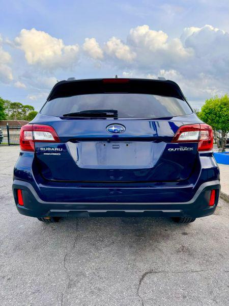 2018 Subaru Outback 2.5i Premium