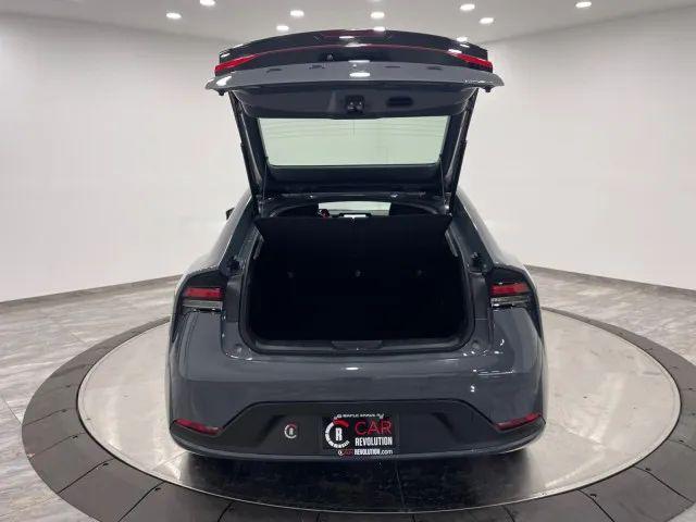 2023 Toyota Prius LE
