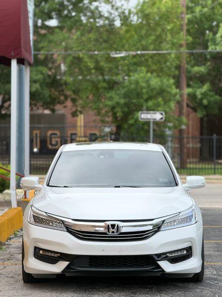 2017 Honda Accord Hybrid Touring