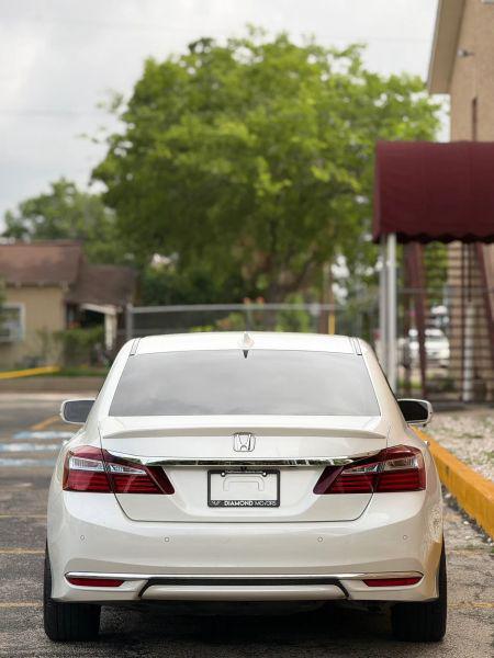2017 Honda Accord Hybrid Touring
