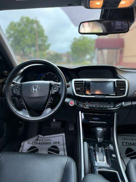 2017 Honda Accord Hybrid Touring