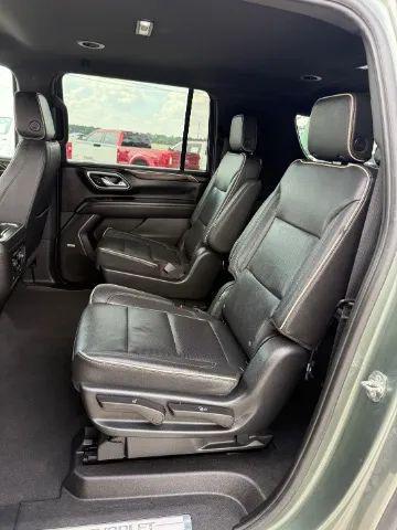 2023 Chevrolet Suburban 4WD Premier