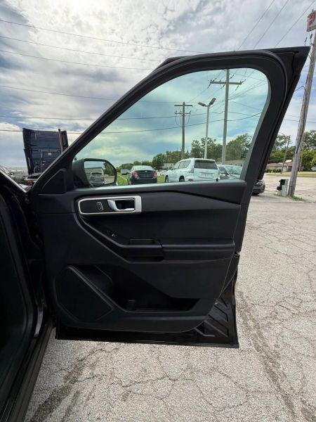 2020 Ford Explorer Base