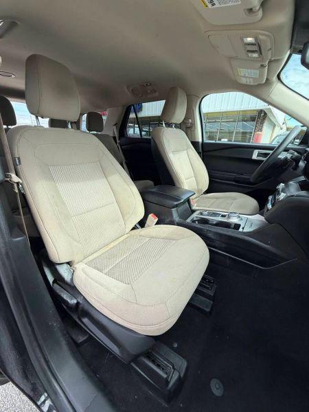 2020 Ford Explorer Base