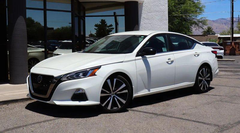 2020 Nissan Altima SR FWD