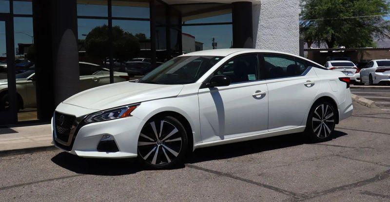 2020 Nissan Altima SR FWD