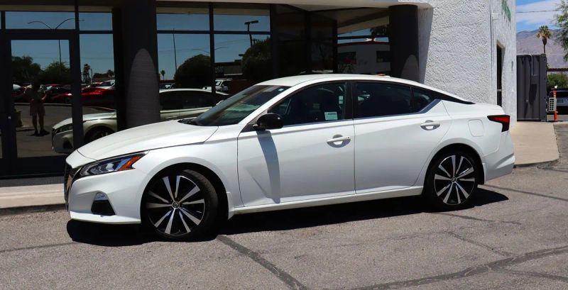 2020 Nissan Altima SR FWD