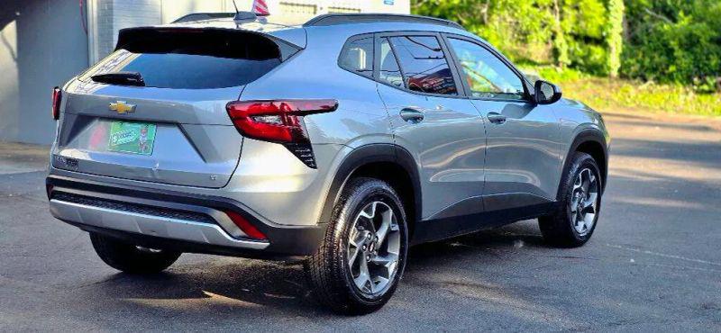 2025 Chevrolet Trax FWD LT
