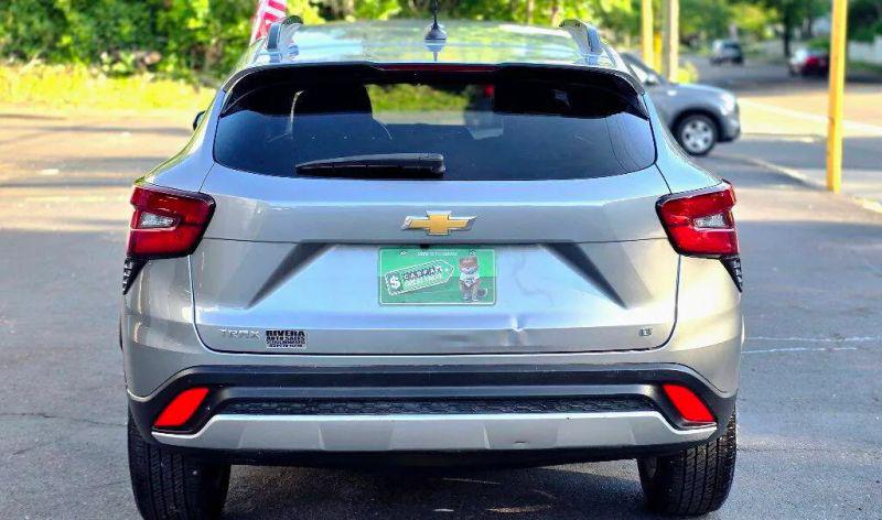 2025 Chevrolet Trax FWD LT