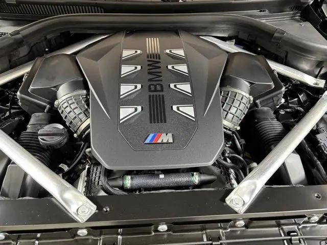 2026 BMW X5 M60i