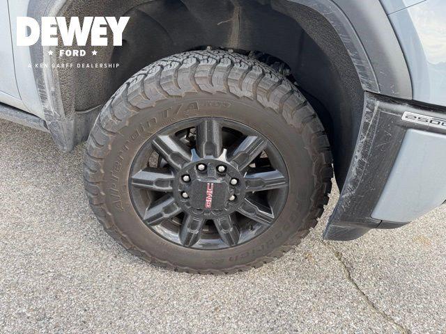 2024 GMC Sierra 2500HD 4WD Crew Cab Standard Bed AT4