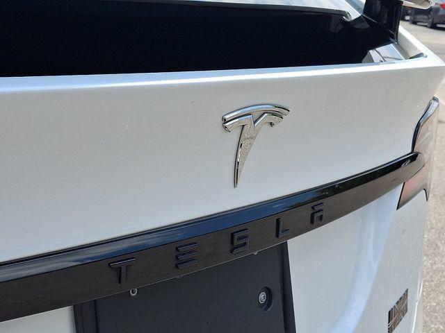 2022 Tesla Model X Plaid Tri Motor All-Wheel Drive