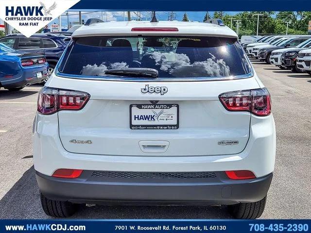 2024 Jeep Compass Latitude Lux FWD