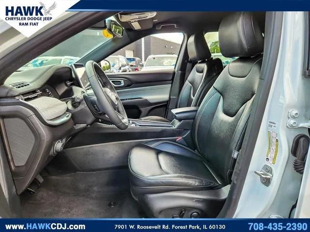 2024 Jeep Compass Latitude Lux FWD